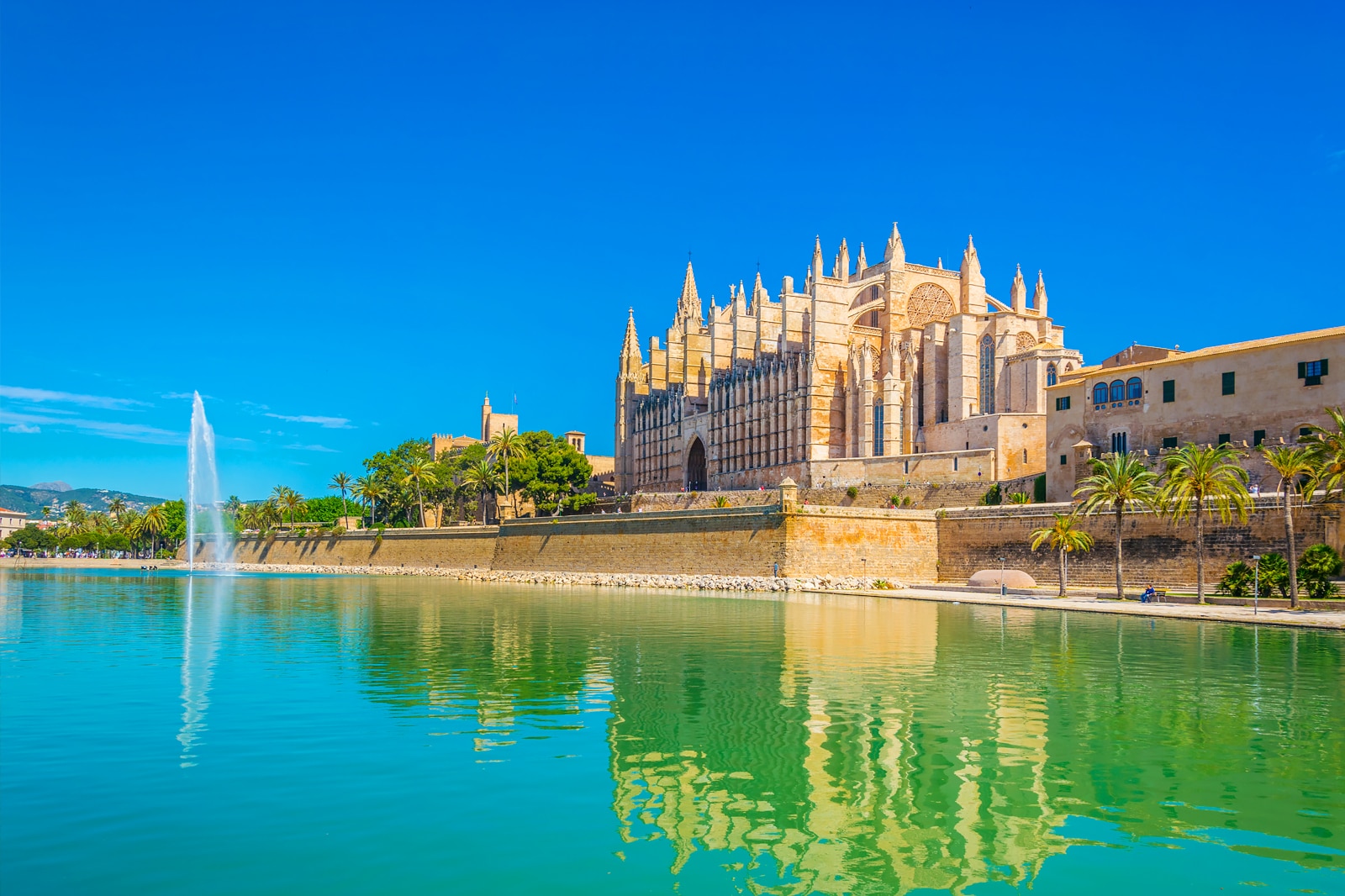Discovering Mallorca's Cultural Heritage: Tourist Attractions to Visit by Car