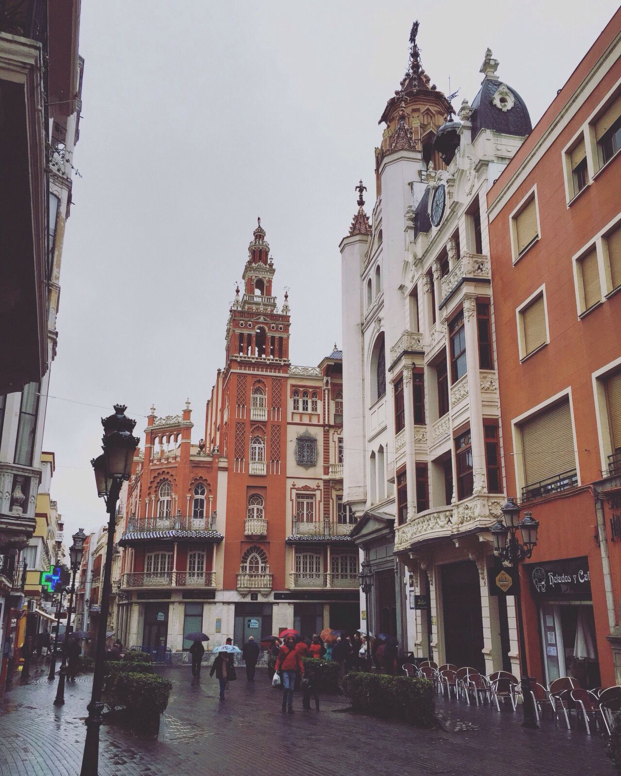 Explore the Historic Town of Mérida and its Roman Ruins by Rental Car