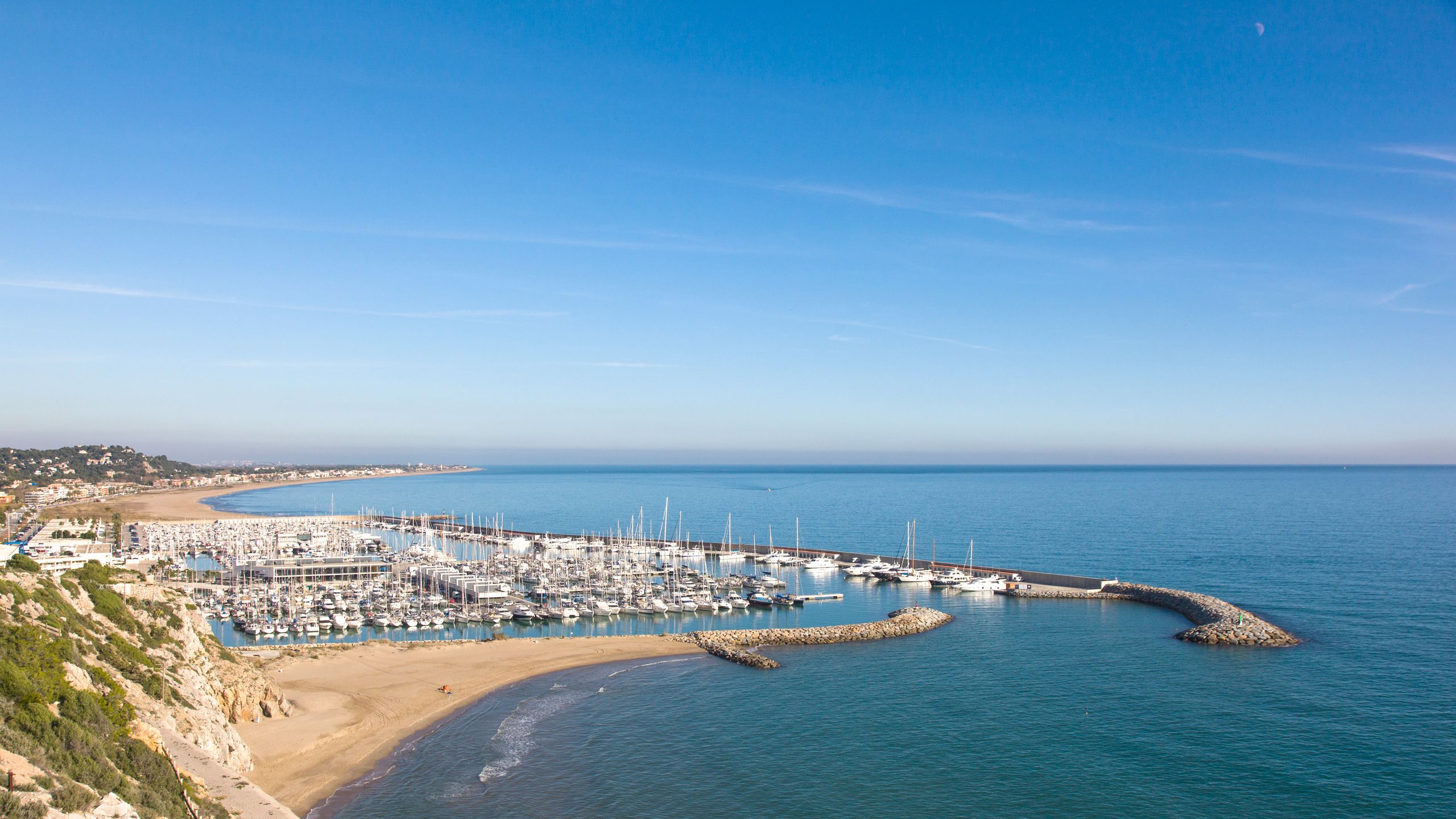 Uncovering the Charms of Sitges: Hidden Gems with Our Rental Cars