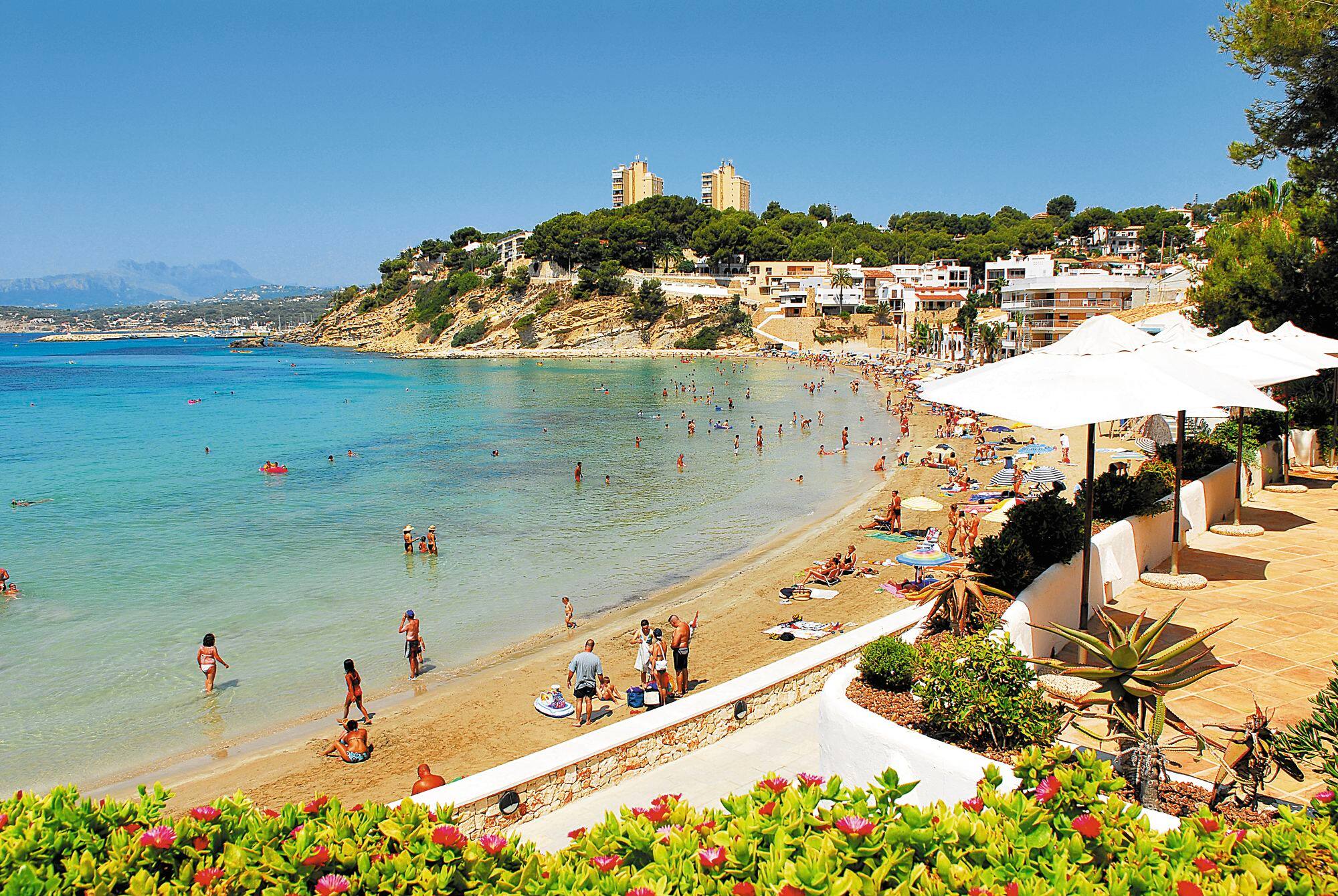 Exploring Valencia's Top Tourist Attractions by Rental Car from Moraira