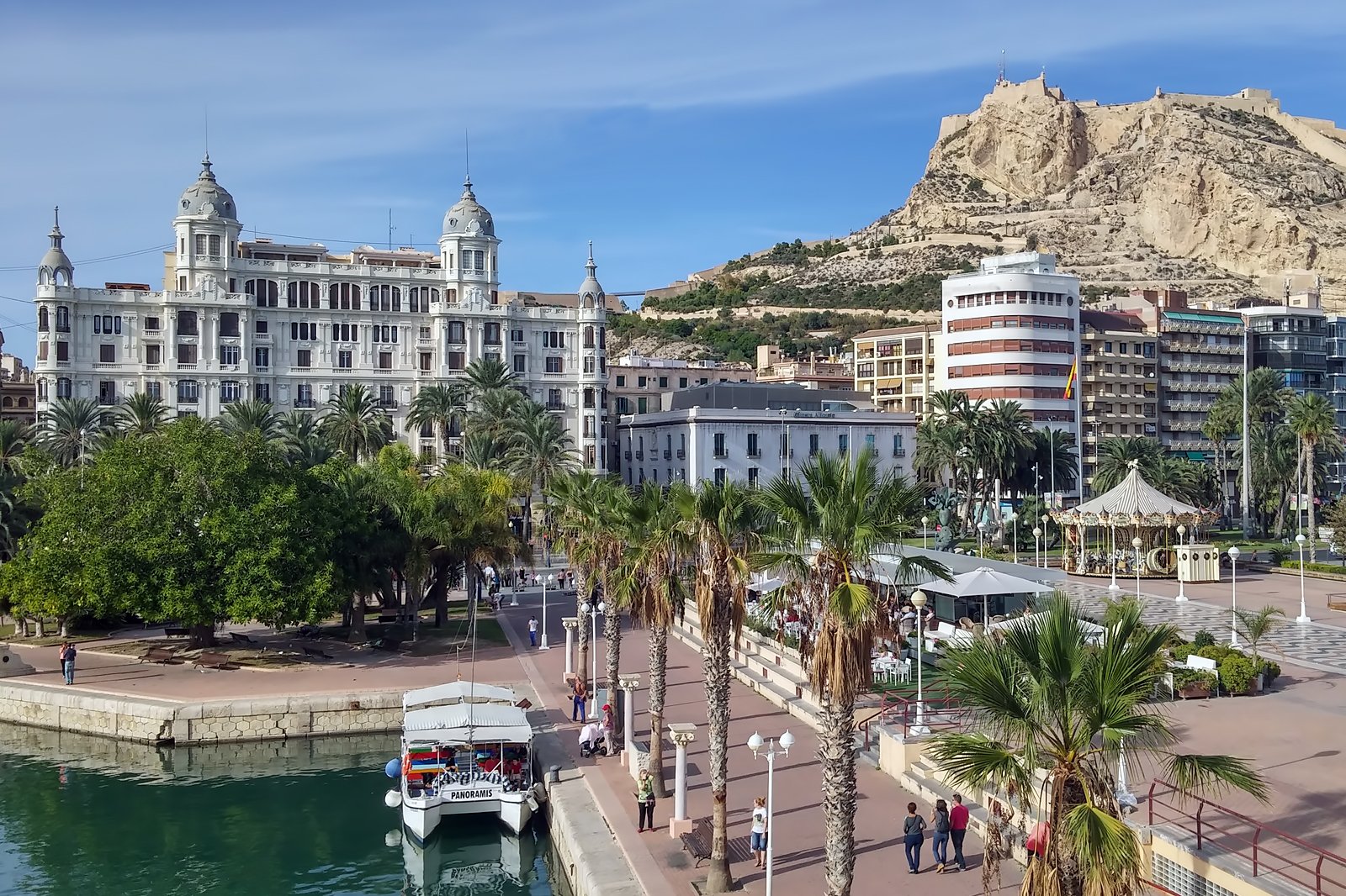 Off the Beaten Path: Local Hidden Gems to Discover with Our Rental Cars in Alicante/Alacant