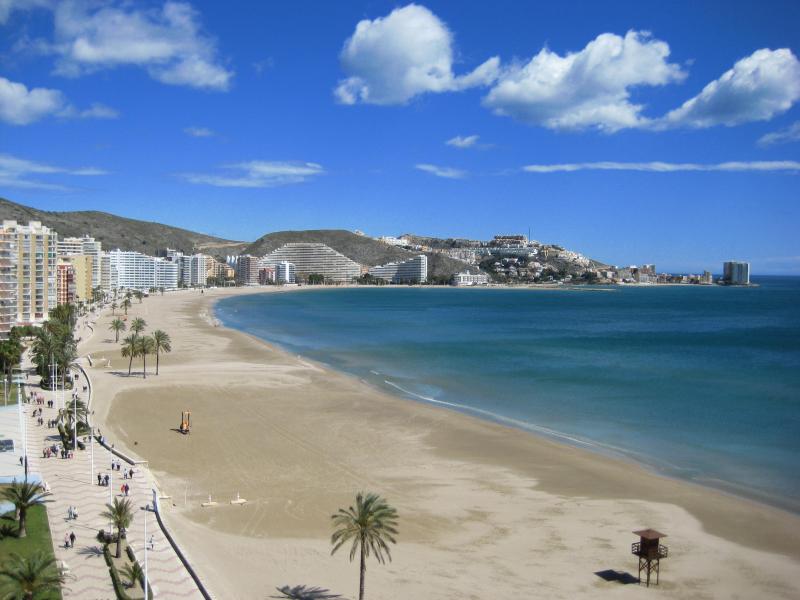 Exploring the Valencian Coast: Scenic Drives from Cullera
