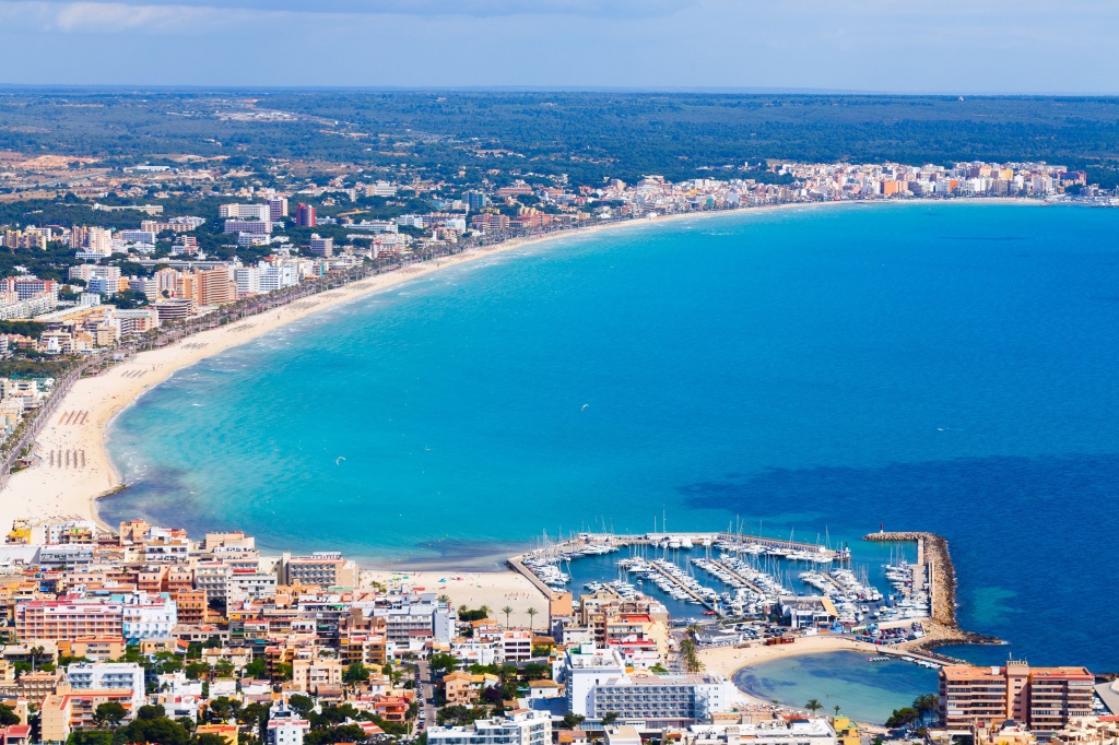 Discover the Beauty of Mallorca: Scenic Drives and Road Trips from Can Picafort
