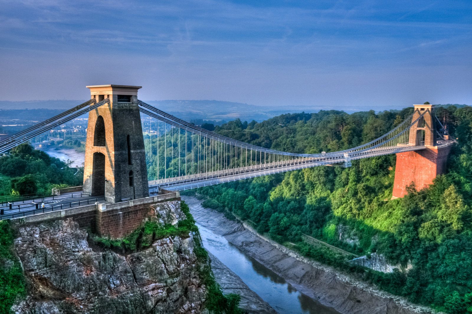 Exploring the Stunning Cotswolds: A Scenic Road Trip from Bristol