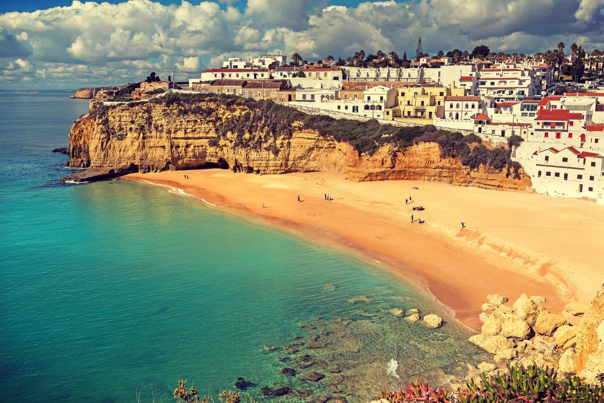 Exploring the Algarve: Scenic Drives and Road Trips from Faro with Our Rental Cars