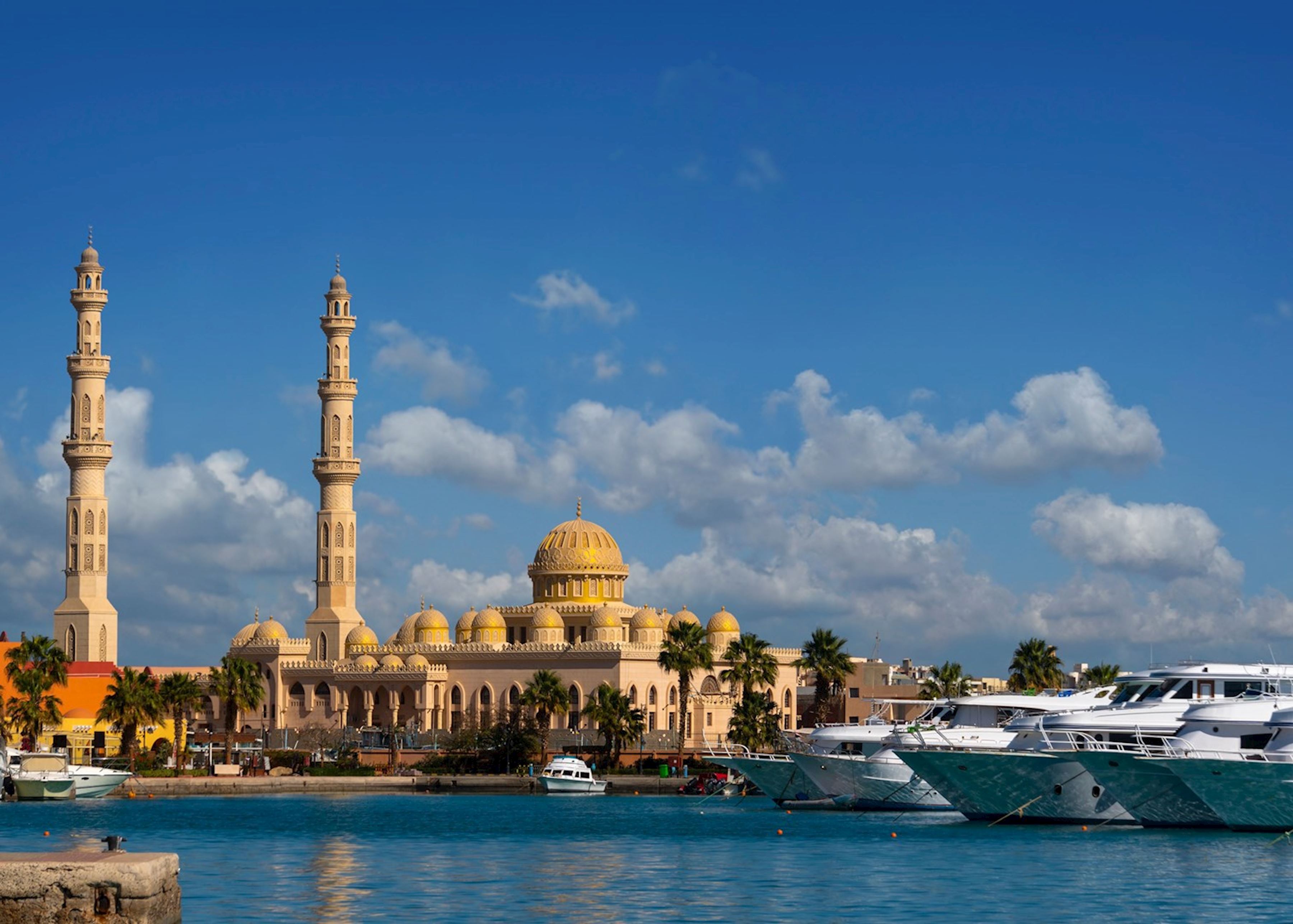 Discovering the Red Sea Riviera: Scenic Drives and Road Trips from Hurghada