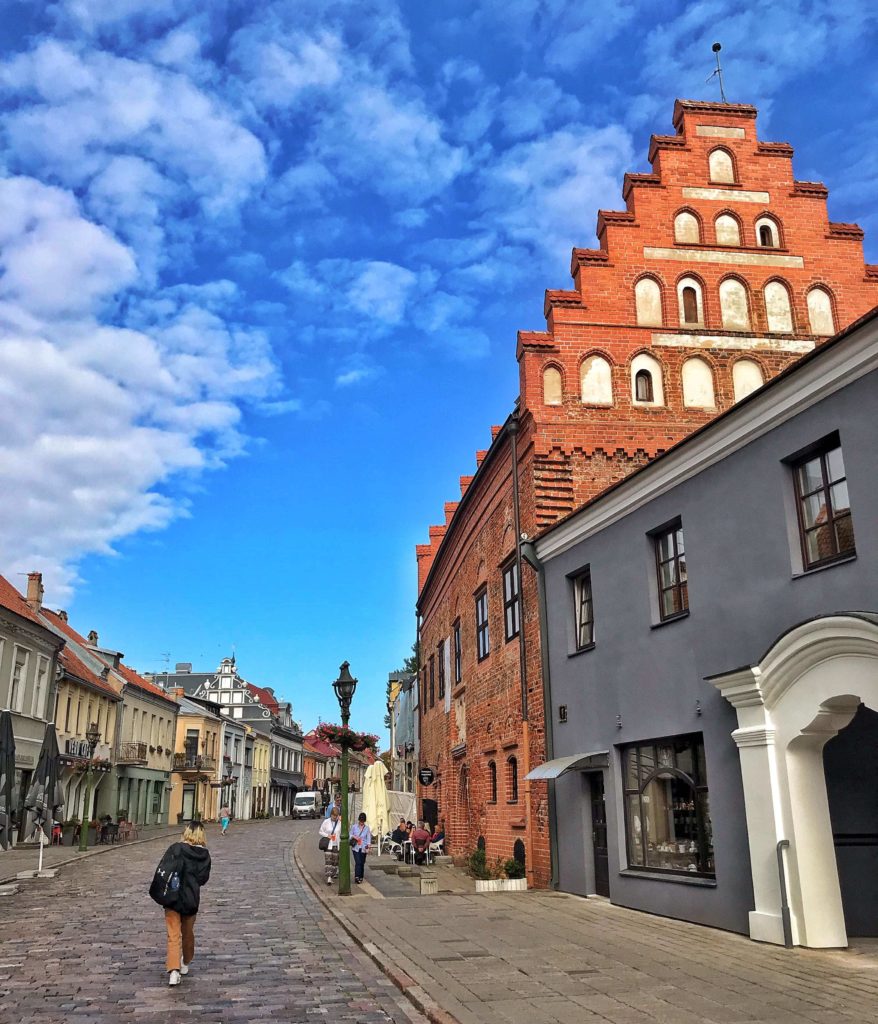 Exploring the Curonian Spit: A Scenic Drive from Kaunas