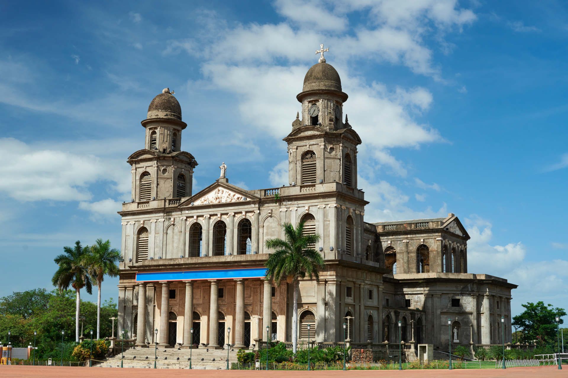 Off the Beaten Path: Uncovering Local Hidden Gems in Nicaragua with Our Rental Cars