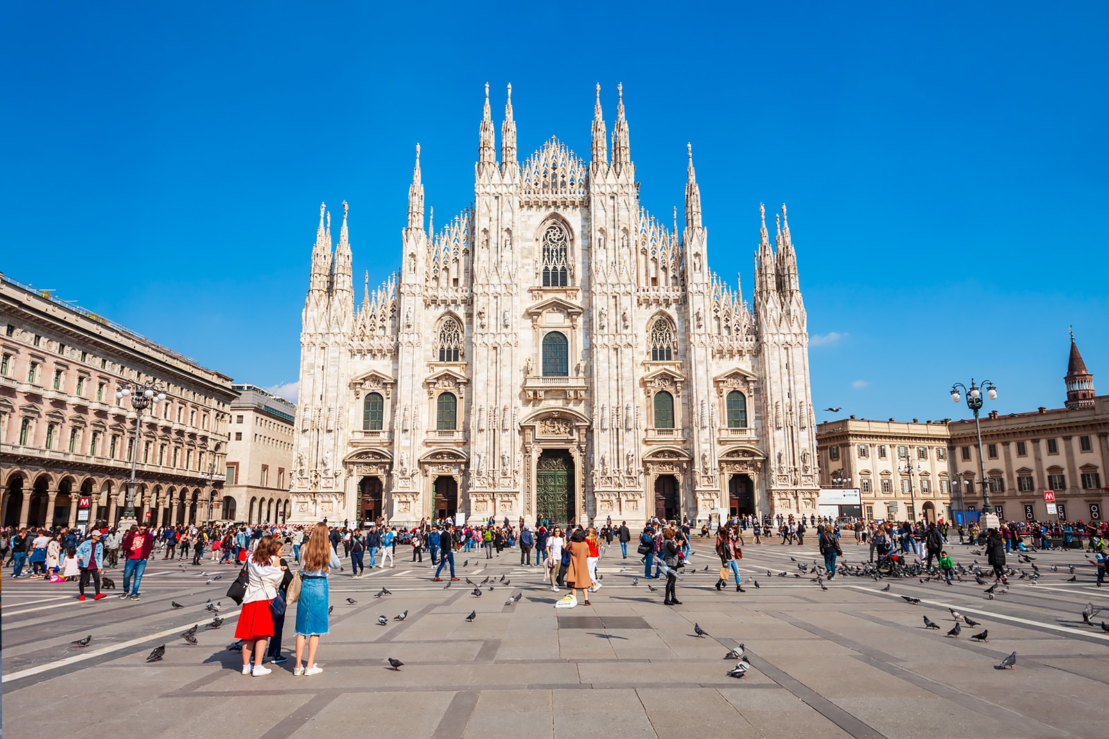 Exploring the Italian Lakes: Scenic Drives from Milan in a Rental Car