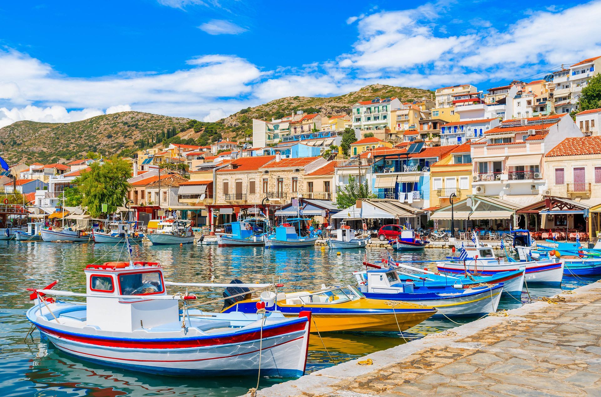Discovering Ancient Ruins and Historic Sites: Tourist Attractions to Visit by Car