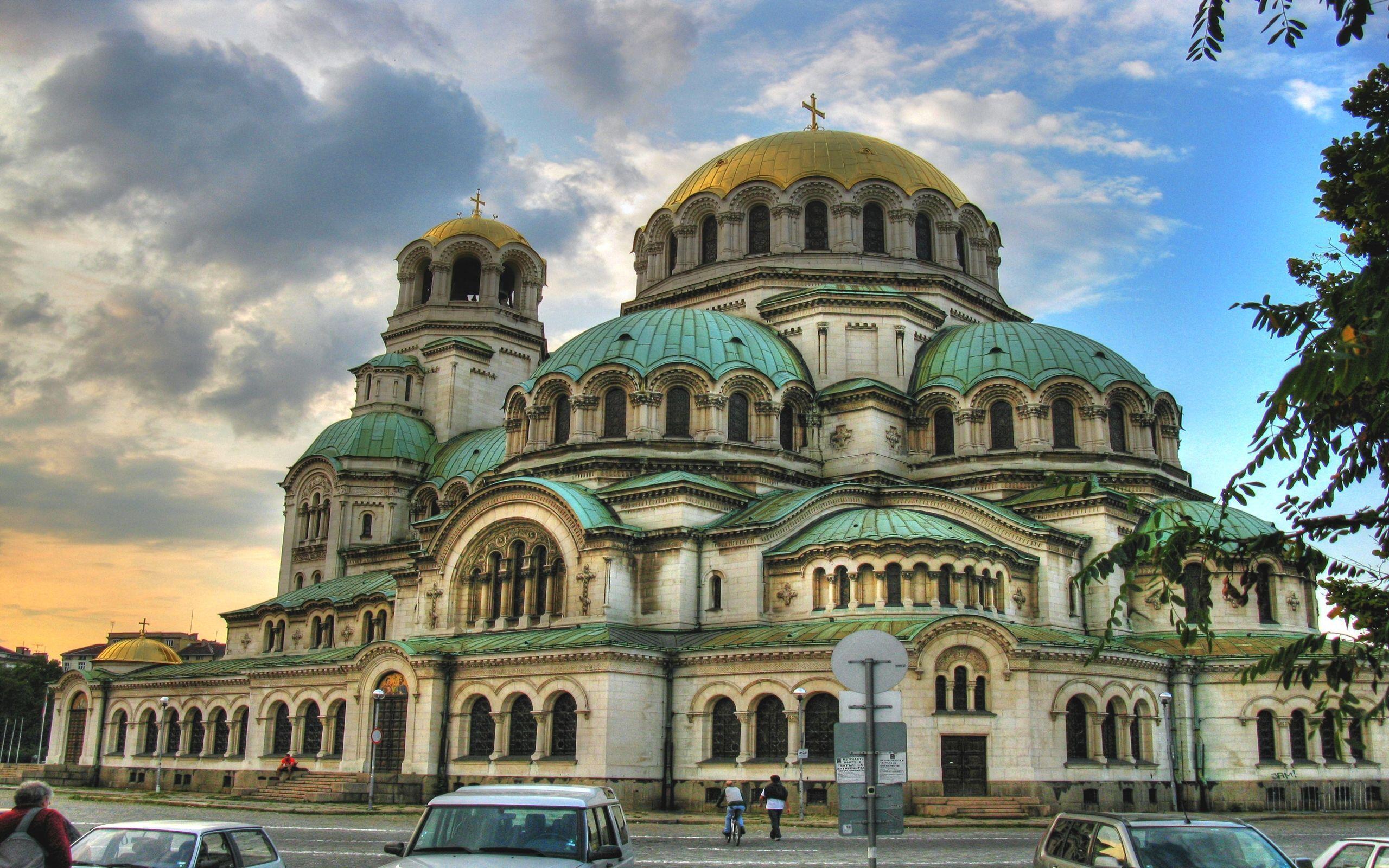 Uncovering Sofia's Secret Spots: Off-the-Beaten-Path Gems to Discover by Rental Car