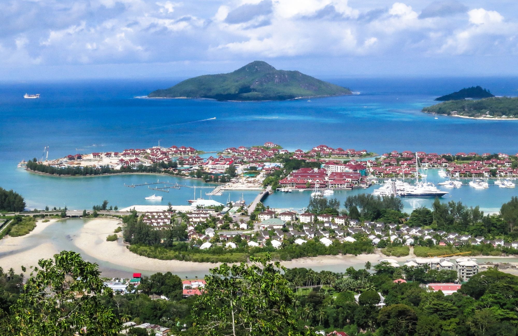 Discovering Hidden Gems in Victoria (Seychelles) with a Rental Car